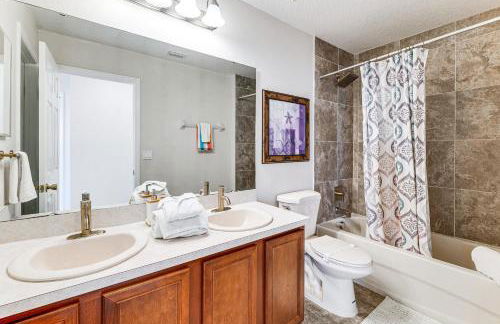 Private Pool and Spa Disney-Area Family Home! - Foto 27