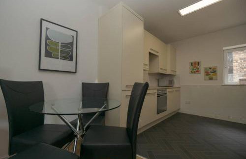 Town centre 4xbed 4xbath apartment - Photo 12