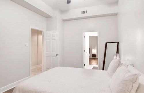 Stars on State in the Heart of Downtown - Photo 15