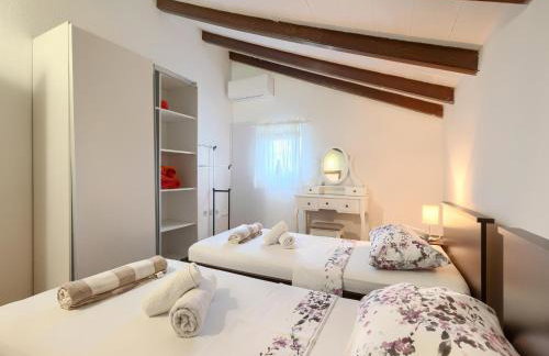 Holiday Home in Segotici With Private Pool - Foto 43