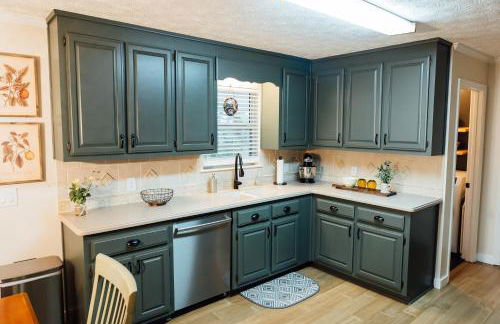 Dahlonega Escape, Wineries, Game Room, Hiking - Photo 23