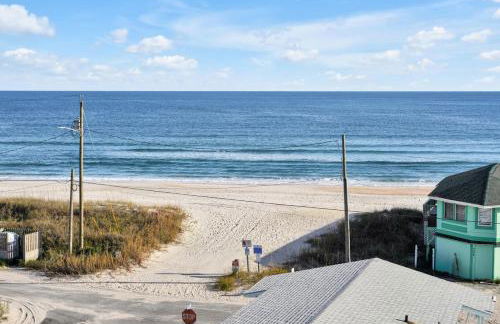 Walkable Topsail Retreat with Hot Tub and Views - Foto 5