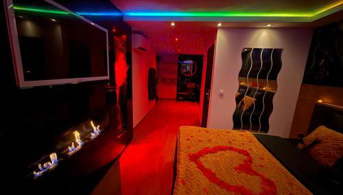 SPICY LOVE - proche Nice et Cannes - Jacuzzi privatif - French Riviera - luxe - suite romantique - Foto 2