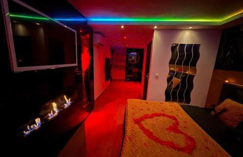 SPICY LOVE - proche Nice et Cannes - Jacuzzi privatif - French Riviera - luxe - suite romantique - Foto 2