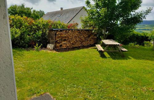 Studio cosy avec vue panoramique sur le Cantal - Photo 10