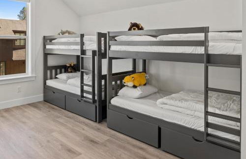 Wildwood Cabin at Suncadia- Hot Tub, Firepit, BBQ, Gourmet Kitchen, Fireplace, Smart TVs, Hi-speed Wi-Fi, Secluded - Foto 38