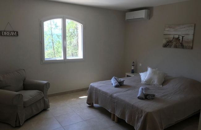 Villa in Le Plan-de-la-tour With Pool - Photo 3