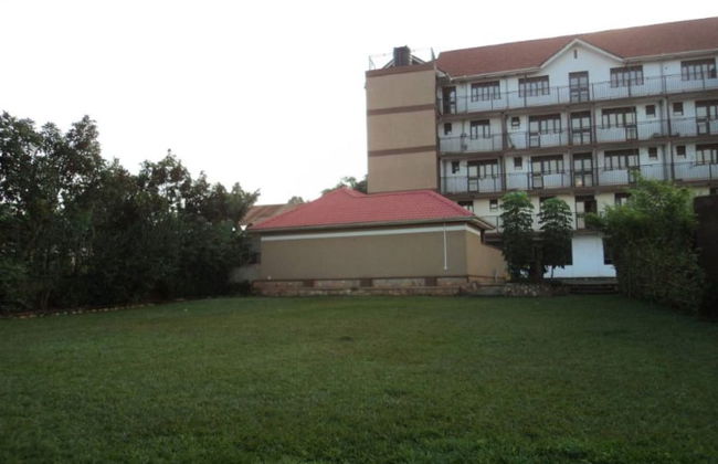 Georgia Hotel - Photo 10