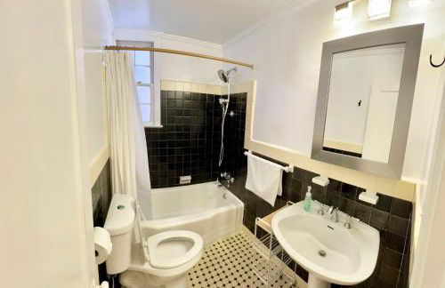 HEART of Old Town Historic 1BR 99 Walk Score - Foto 19