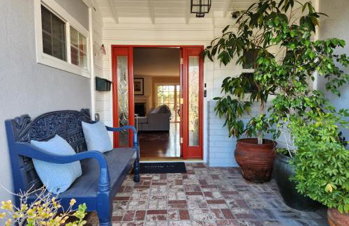 4 BR Encino Home w/ Amazing Yard, Near Everything - Foto 47