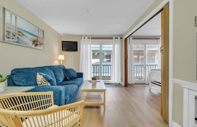 All is Wells Incredible Location! Walk to Beach - Photo 16