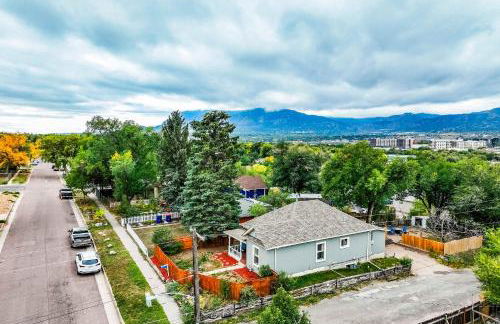 Memorial Row Downtown Escape w Mountain Views - Foto 43