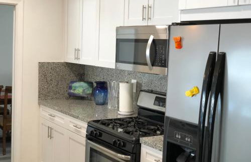 Purely Pompano, Pool, Water front, Paddleboard, Beach, 5 bedroom 3 bath - Photo 25