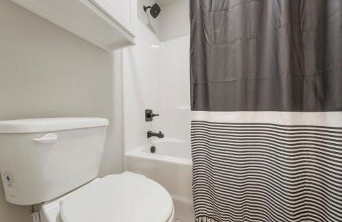 The Rose Retreat - Walk to the Broken Arrow Rose District - Foto 39