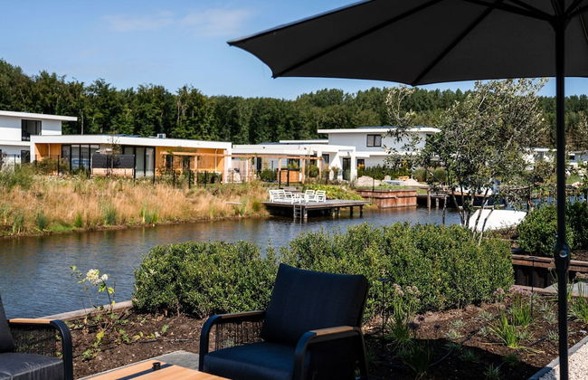 Water Villa With Garden and Jetty Near Harderwijk - Photo 34