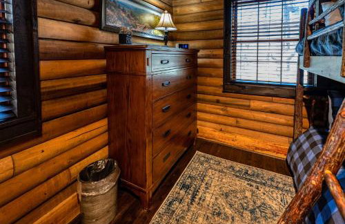 Cozy Lakefront Cabin on Lake Nantahala with Dock - Foto 6