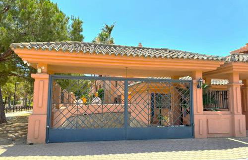 Evans Realty AX Playa & Piscinas & Garaje - Photo 45