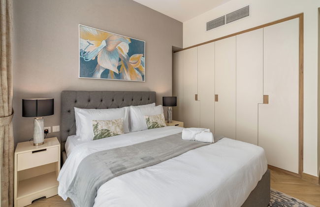 Whitesage - Super Spacious Apt with Dubai Garden Glow Views - Photo 6