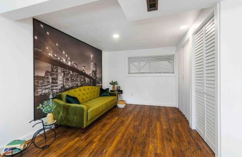 Luxury Living - Kirkland Stylish Home - Prime Spot - Photo 5