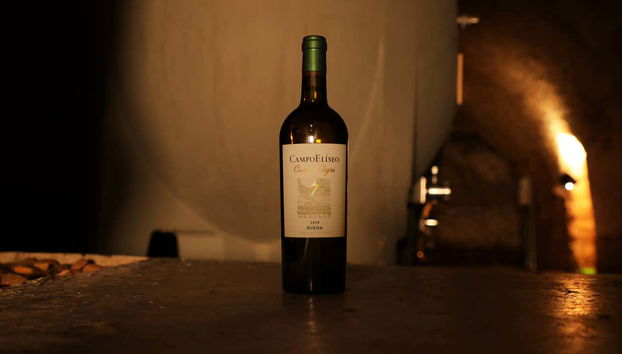 Une bouteille de vin Campo Elíseo