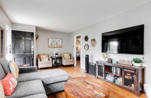 The Cozy Bungalow free parking fully fenced backyard - Foto 14