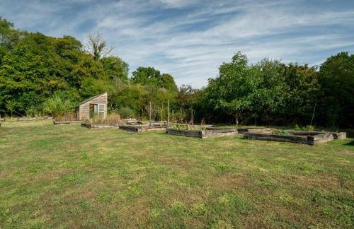 Pass the Keys Bond-villain Style Home with Panoramic Views - Foto 26