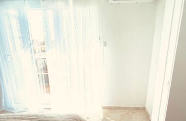 French Riviera centre ville plage port balcon panoramique et Clim - Foto 9