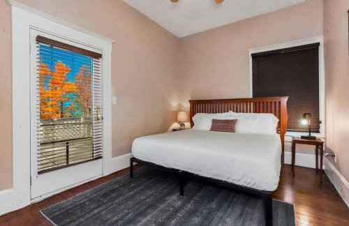 Historic Charm: Spacious 4BR Retreat Sleeps 11 - Holiday Home - Foto 10