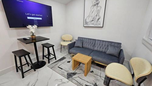 Comfy Tiny Home WP Large Private Deck Queen bed - Foto 5