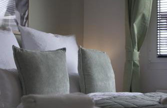 Comfortable & central 3-room-apartment in Hannover l Self-Check-in I Parking, Elevator & Balkony - Foto 13