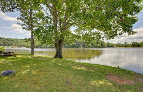 Newland Gem in Golf Community with Pool Access! - Foto 26