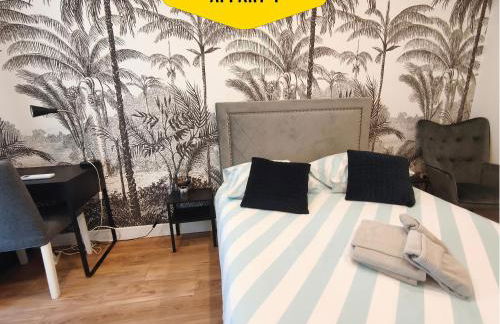 CASA REINE JEANNE- ideal groups & family -CENTRAL near train station - PARKING - New&CONFORT-AC - Foto 5