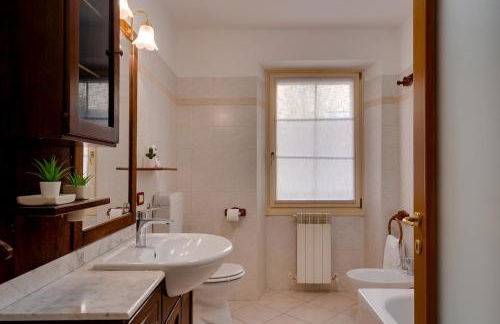 Centro Cormons - 3 Camere Letto & Balcone Privato - Foto 10