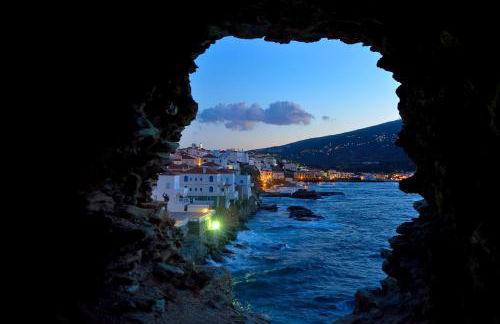 By the sea - Foto 20