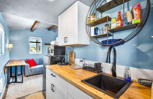 2nd Floor Studio #4 with Ocean View and Covered Deck - Foto 11