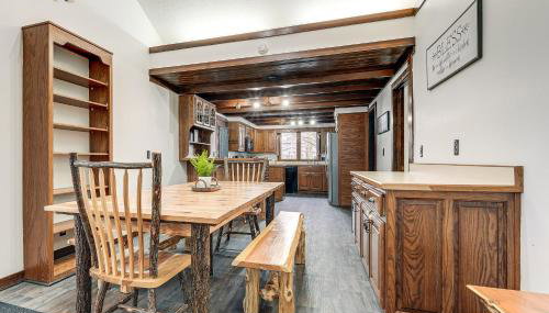 Woodburn Group Getaway Endless On-Site Fun! - Foto 3