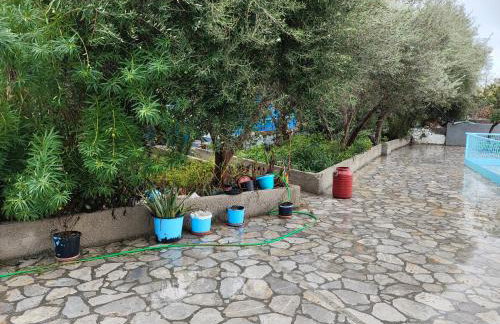 Giannis Gerakios apartments by climbing house - Photo 48