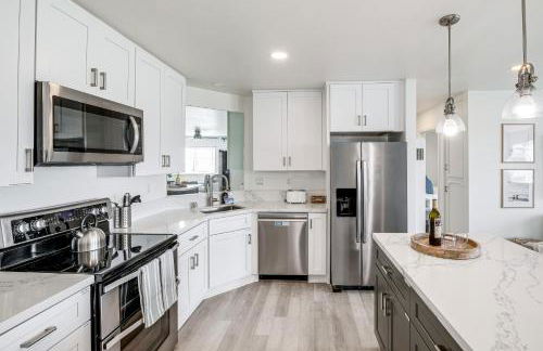 Cardiff Retreat with Game Room and Deck, Near Beach - Foto 8