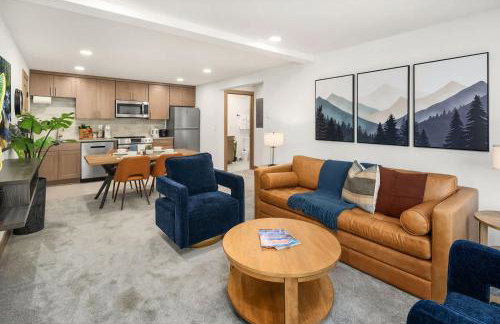 Luxury 6 BR Mansion w Water Views & Walk to Beach - Foto 37