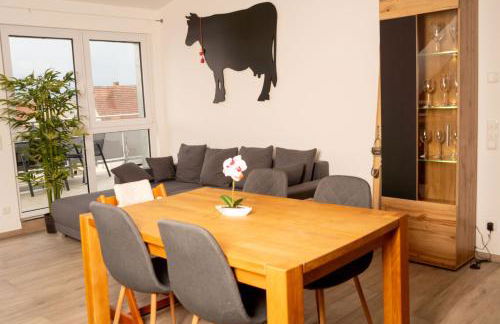 Moderne 3 Zimmer Wohnung Panorama mit großem Balkon für 4Personen inklusive Wifi und Parkplatz - Foto 1