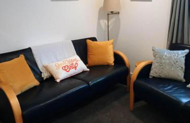 2 bedrooms sleeps 4 free wifi parking outdoor area - Foto 5