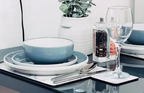 Chic Studio, Free parking, Sleeps 2 - Foto 16