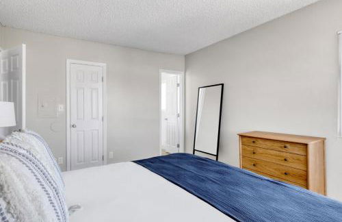 Woodland Hills 2BR w Pool Gym nr Warner Center LAX-699 - Foto 14