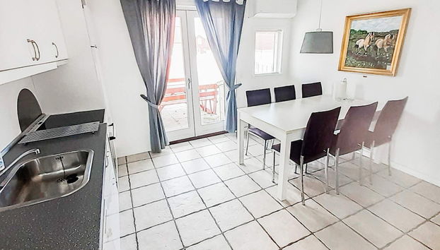 6 Person Holiday Home in Hadsund - Foto 5, Cocina privada