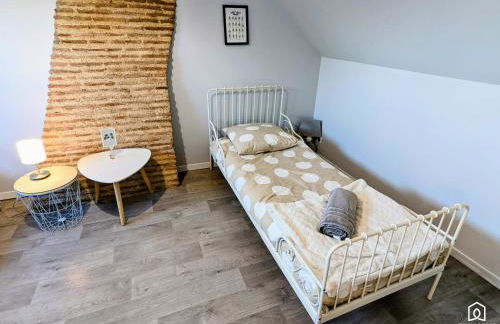 Gîte - Terrasse - Jardin - Soleil - Parking - Tram - Photo 8