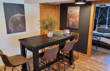 The Chalet - Spacious 7 bedroom near Sugarloaf, on Snowmobile and UTV trails, Hiking, Golf and Flagstaff Lake across the street - Foto 19