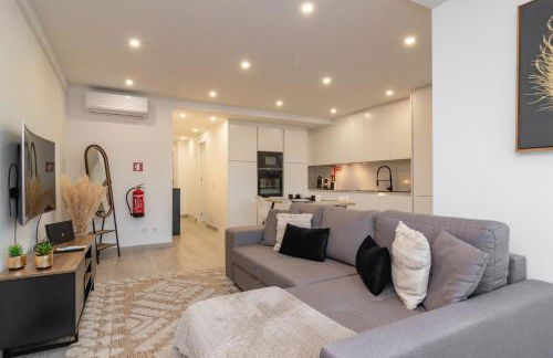 Stylish Apartment W/ River View by LovelyStay - Photo 11