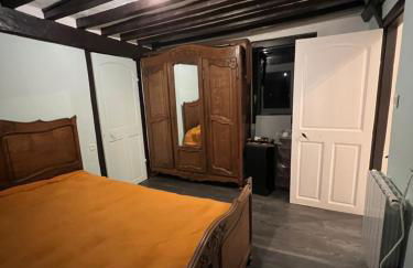 Venez respirer l'air de la Campagne a 70 km de de l'Océan, Villers sur Mers , Deauville ..... Maison de 100 m² ,sur une parcelle de 2000 m² 3 chambres toutes refaites , 2 salles d'eau , 2 toilettes , cuisine équipées . tous refait a neuf - Foto 15