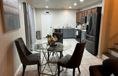 Peaceful Family Retreat Near AT&T Stadium, Texas Rangers, Six Flags, Epic Waters Indoor Waterpark, DFW Airport & More! - Foto 31