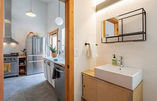 Modern Historic 1900 Adobe Bungalow in Downtown - Foto 20